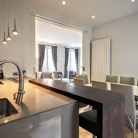 Quai Dorsay Exception In Appartamento Parigi