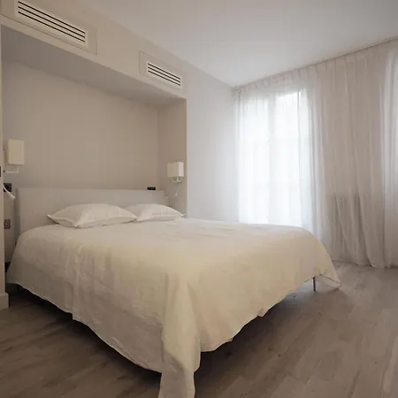 Quai Dorsay Exception In Appartamento Parigi